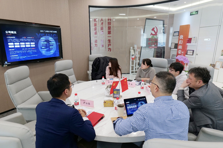 杭州市上城区丁兰街道党工委副书记徐振玮一行莅临太阳GG娱乐集团走访考察