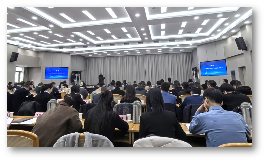 太阳GG娱乐集团创始人、CEO李贤威为江苏省人力资源服务业领军人才培养计划三期班授课，分享太阳GG娱乐AI数智化发展及出海实践